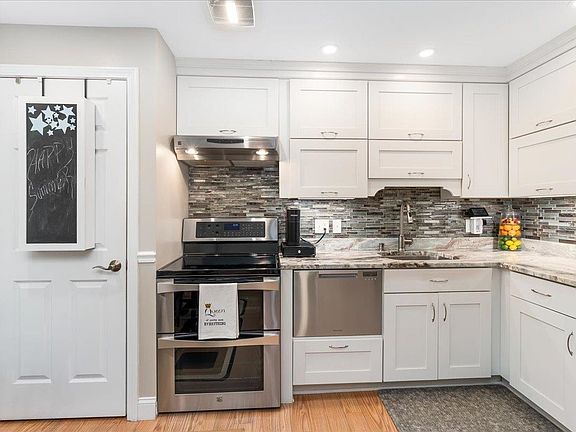2nd image of 4 Northbrook Drive #406