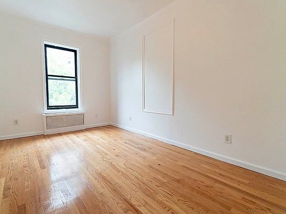 3rd image of 748 E 9th St #B1