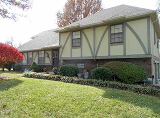 803 Village Dr, Pittsburg, KS 66762