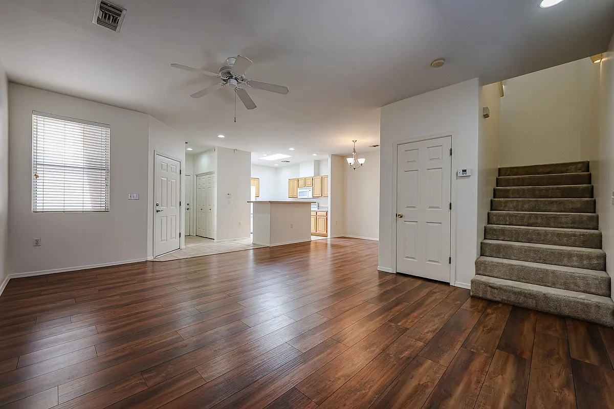 Building Photo - 3221 N 37th St #32