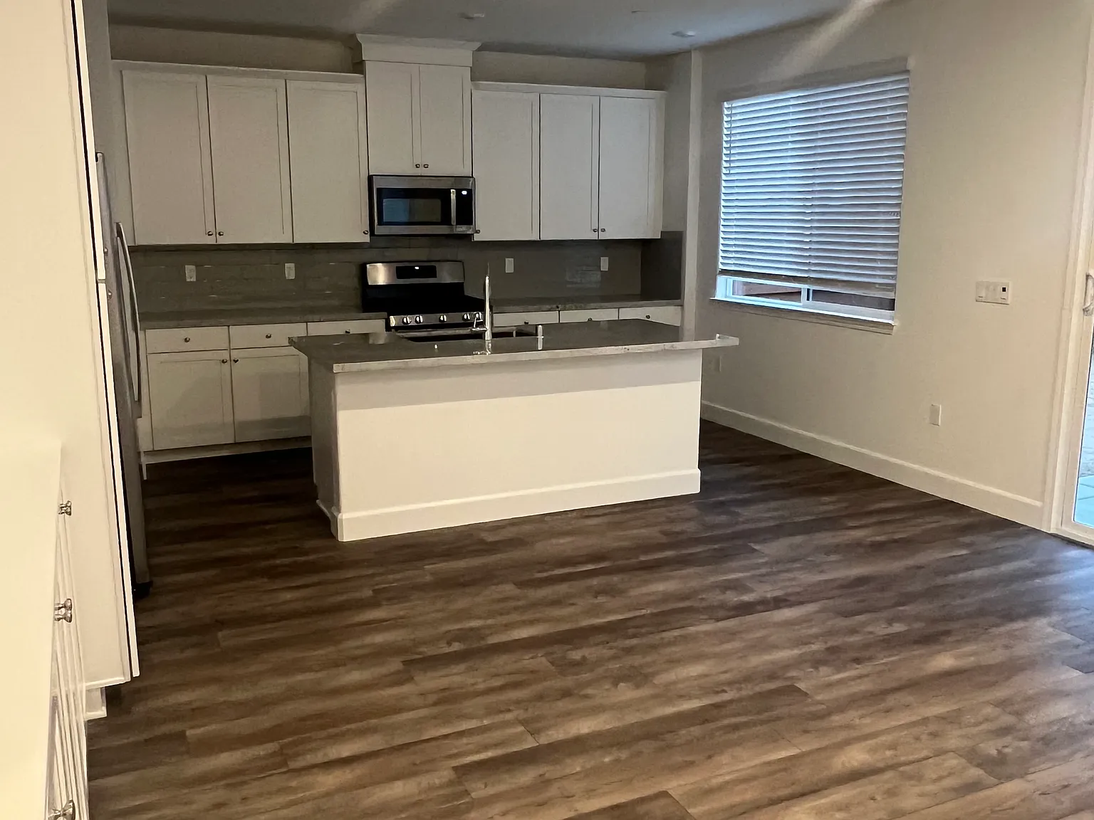 5032 Pinaleno Way — Photo 3
