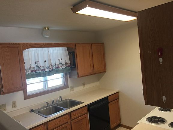 4th image of 94C Stiles Ave