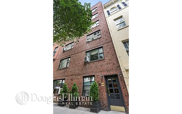 Rented by Douglas Elliman | media 4