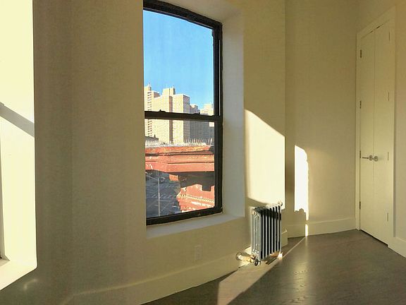 3rd image of 133 Lefferts Ave APT 2L
