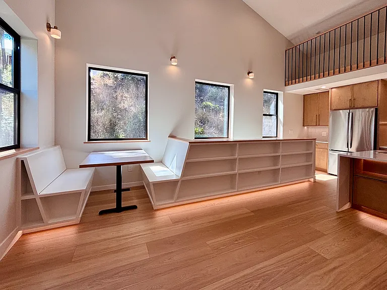2159 Ash St — Photo 1
