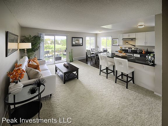 4th image of 735 Fathom Dr APT 33