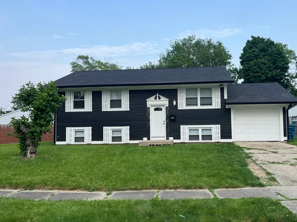 3949 Chateau Dr, Indianapolis, IN 46226