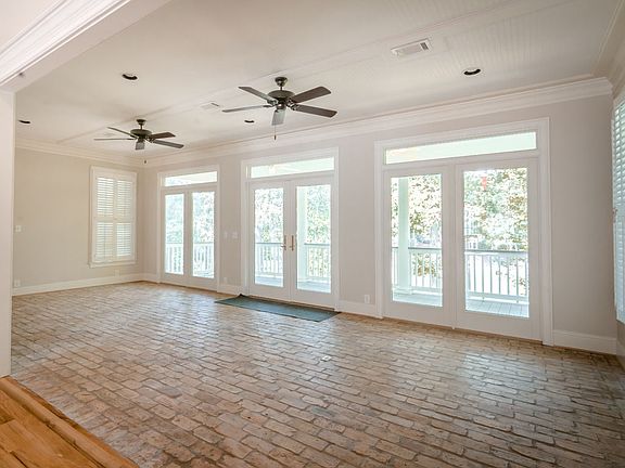 5th image of 1001 Planters Ln
