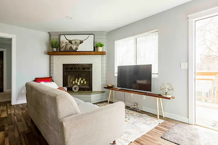 224 N Institute St — Photo 2