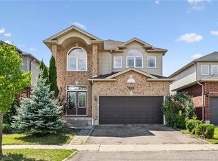 909 Pebblecreek Ct, Kitchener, ON N2A4M6