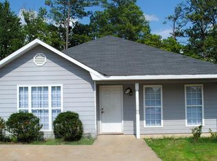 712 Pine Hill Ct, Phenix City, AL 36869