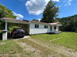 2659 Cranenest Rd, Vansant, VA 24656