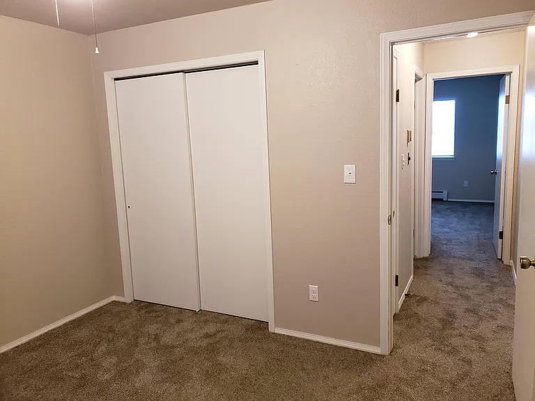 2504 1/2 Rose Dr #B — Photo 4