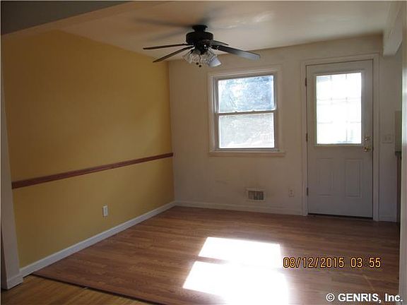 5th image of 11 Fairview Dr