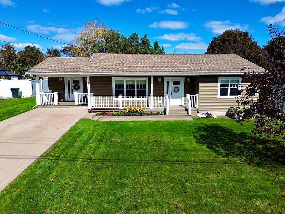 1st image of 8 Fletcher Dr