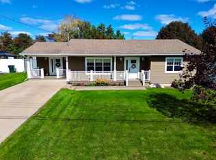 8 Fletcher Dr, Amherst, NS B4H4M4