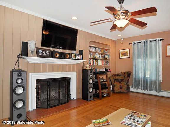 4th image of 337 Greenwood Ave