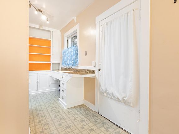 2nd image of 507 16th Ave #509A