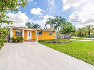 11951 SW 4th Ter, Miami, FL 33184