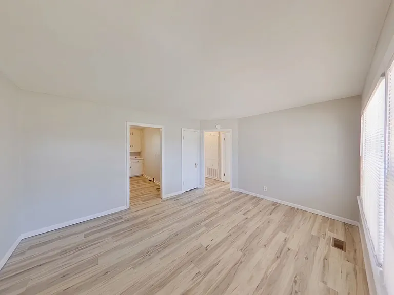2312 S Topeka Ave — Photo 2