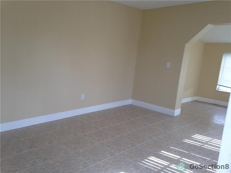 2nd image of 3201 NW 16th St