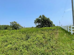 672 Highway 87, Gilchrist, TX 77617