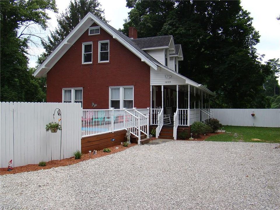 1st image of 1029 Emerson Ave