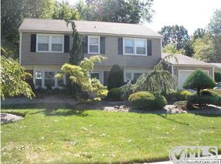 9 Deerfield Ln, Aberdeen, NJ 07747