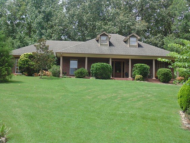 1st image of 100 Meadowview Dr