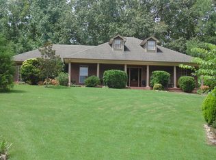 100 Meadowview Dr, Oxford, MS 38655