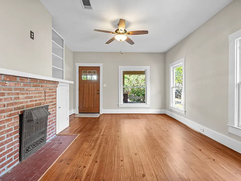 1715 College Ave — Photo 20