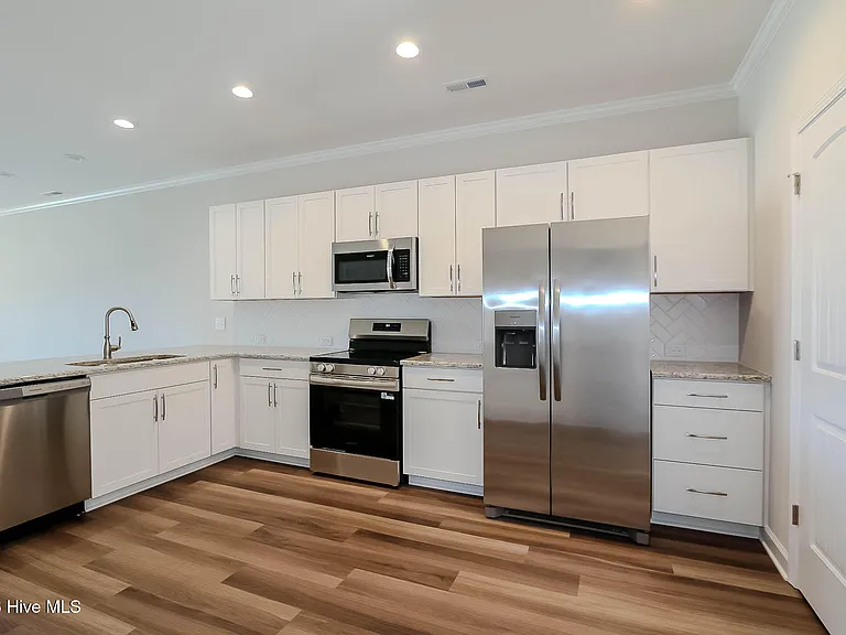 247 Cline Way #113 — Photo 8
