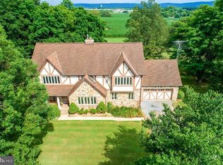 686 Currie Rd, Ranson, WV 25438