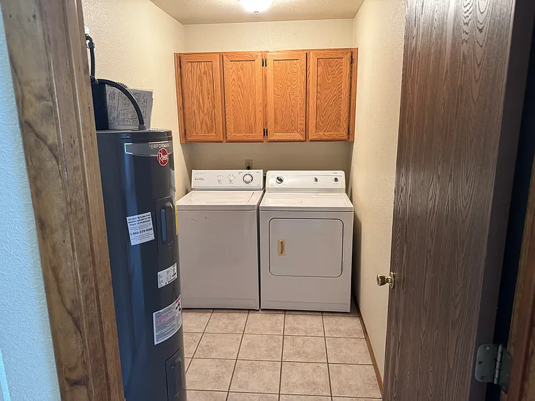 4150 E Valley Ln — Photo 6