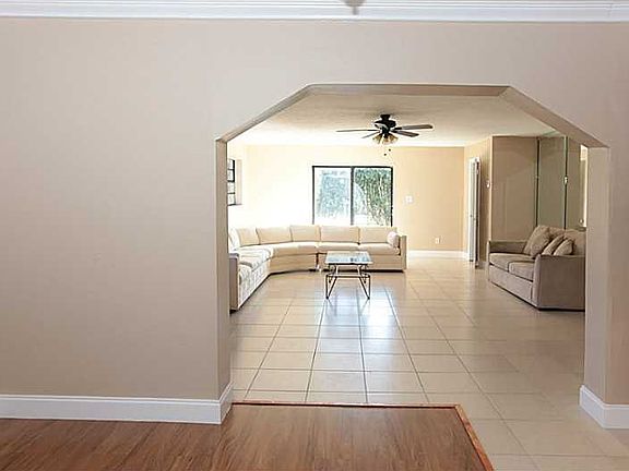 4th image of 3020 NW 6th Ct