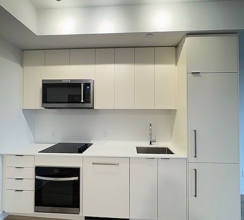 5th image of 181 Sheppard Ave E #619