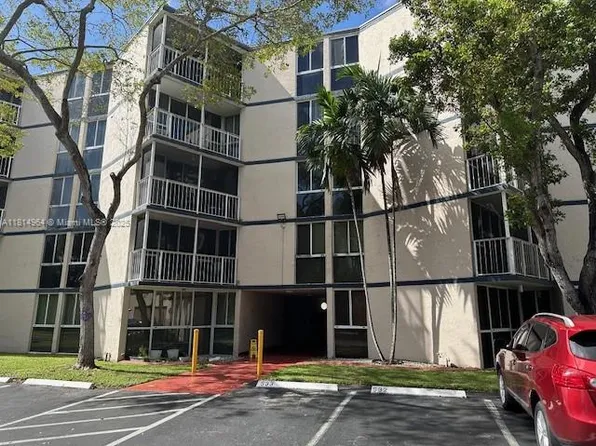 6955 NW 186th St APT F301, Hialeah, FL 33015