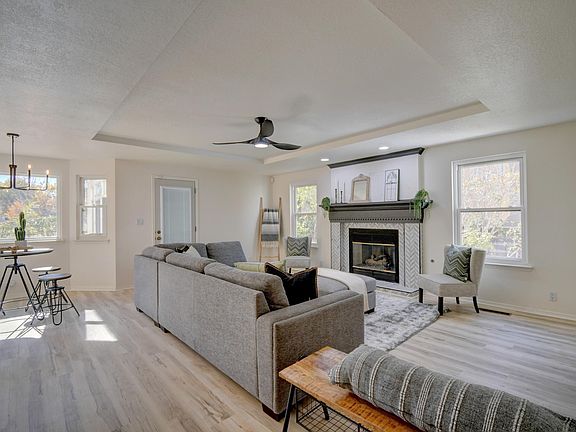 4th image of 7620 Eagle Rock Ave NE