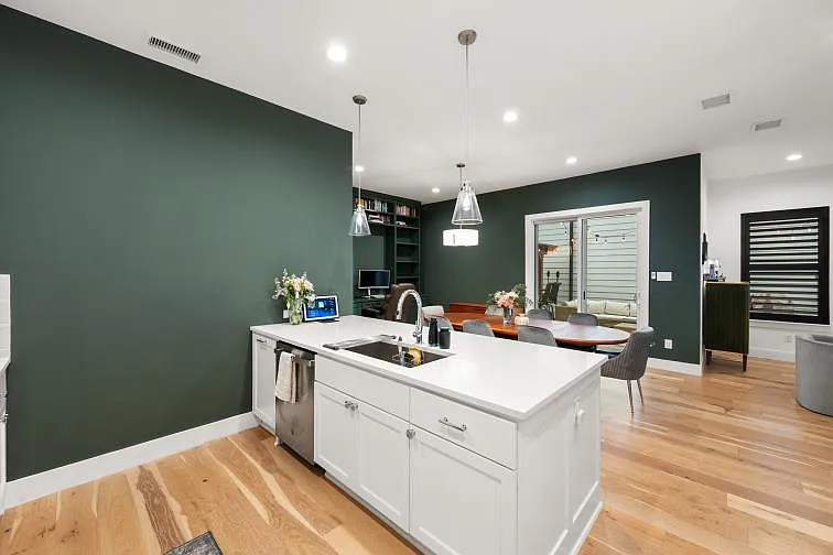 2240 Dalford St — Photo 12
