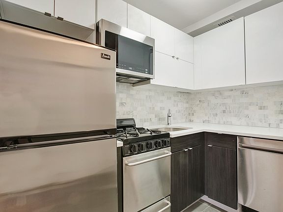 3rd image of 530 2nd Ave APT 3C