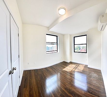 4th image of 1705 E 17th St #204