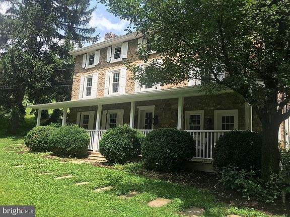 3rd image of 465 Clothier Springs Rd