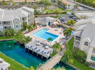 6810 Stones Throw Cir N, Saint Petersburg, FL 33710