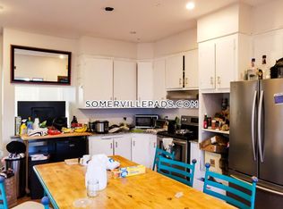 197 College Ave #1A, Somerville, MA 02144