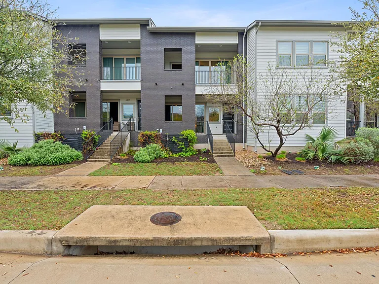4211 Berkman Dr — Photo 3