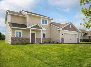1118 Foede Cir, Montrose, MN 55363