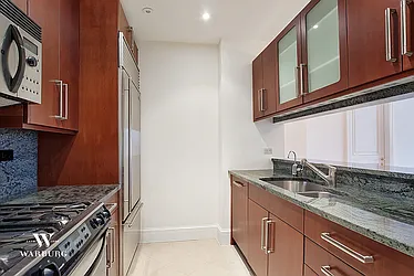 Rented by Warburg