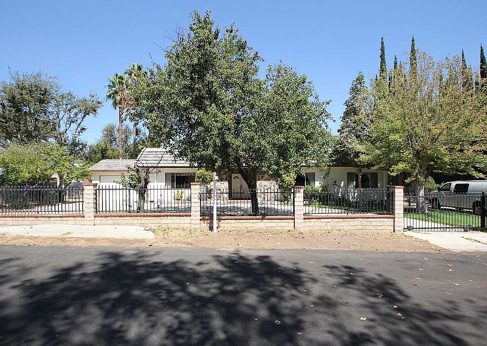 1st image of 23221 Dolorosa St