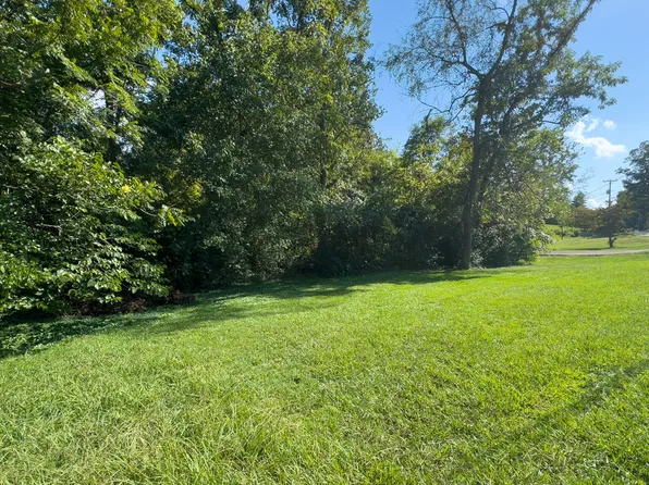 1808 S Hills Dr, Knoxville, TN 37920