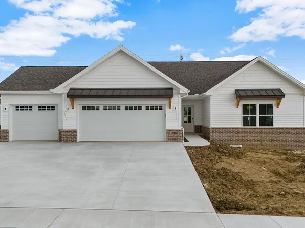 720 Wellington Dr, Washington, IL 61571